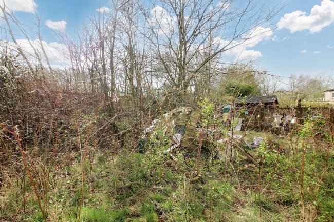 24 Peckforton Walk, Wilmslow, SK9 2NX 6