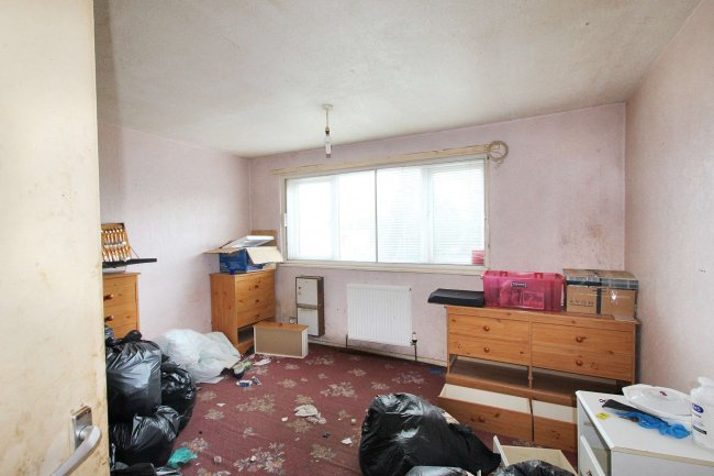 24 Peckforton Walk, Wilmslow, SK9 2NX 6