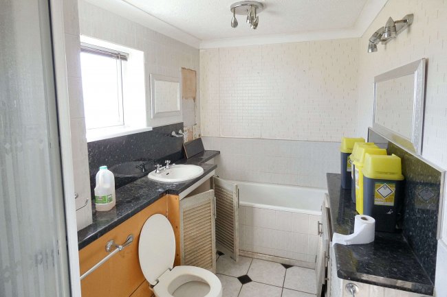 115 Aberdovey Close, Bransholme, Hull, HU7 5DF 3