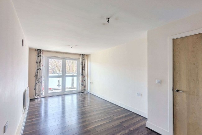 Flat 15, Cygnus Court, 850 Brighton Road, Purley, CR8 2FB 10