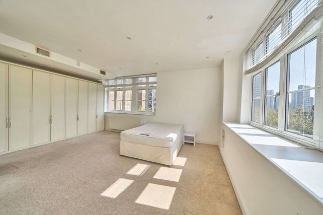 15 Hepburn House, 112 Marsham Street, Westminster, London SW1P 4HW 7