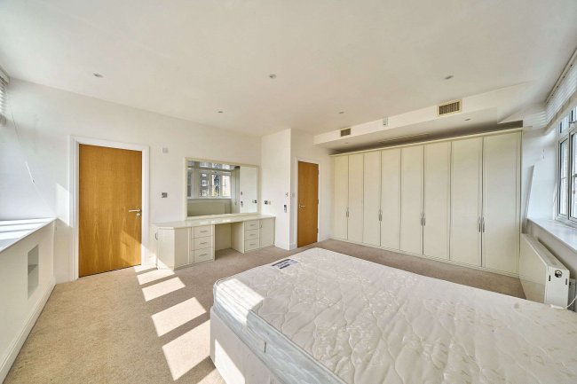 15 Hepburn House, 112 Marsham Street, Westminster, London SW1P 4HW 7