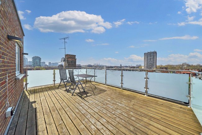 15 Hepburn House, 112 Marsham Street, Westminster, London SW1P 4HW 7