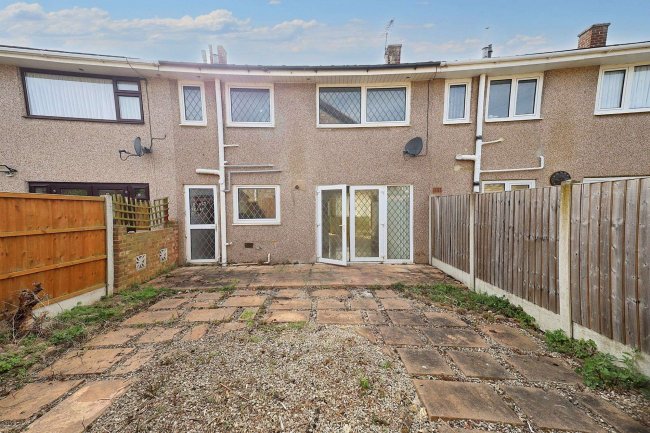 12 Jordans Way, Rainham RM13 9QX 2