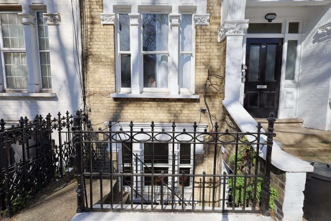 114A Barons Court Road, Barons Court, London W14 9DX 9