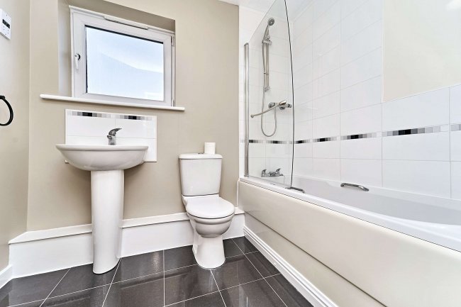 Flat 4 Lee Court, 4 Torrent Close, Tamworth, Staffordshire, B77 5GE 4