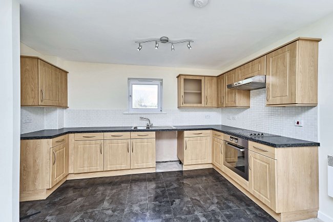 Flat 4 Lee Court, 4 Torrent Close, Tamworth, Staffordshire, B77 5GE 4