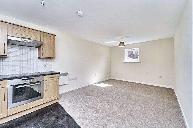 Flat 4 Lee Court, 4 Torrent Close, Tamworth, Staffordshire, B77 5GE 4