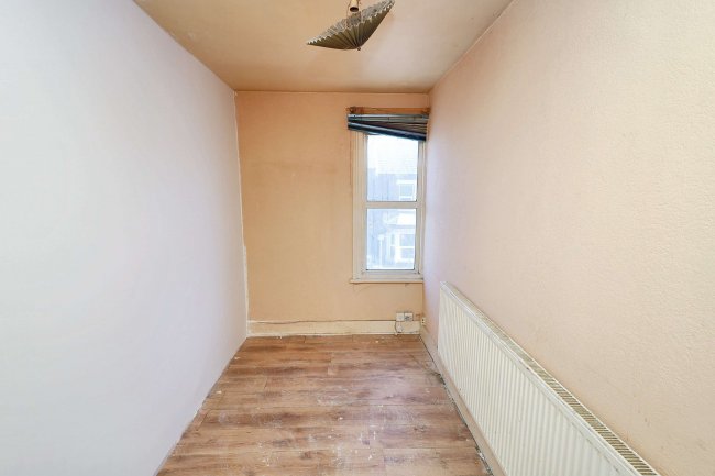 70a St. James Road, Watford, Hertfordshire, WD18 0DX 9