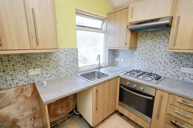 70a St. James Road, Watford, Hertfordshire, WD18 0DX 9