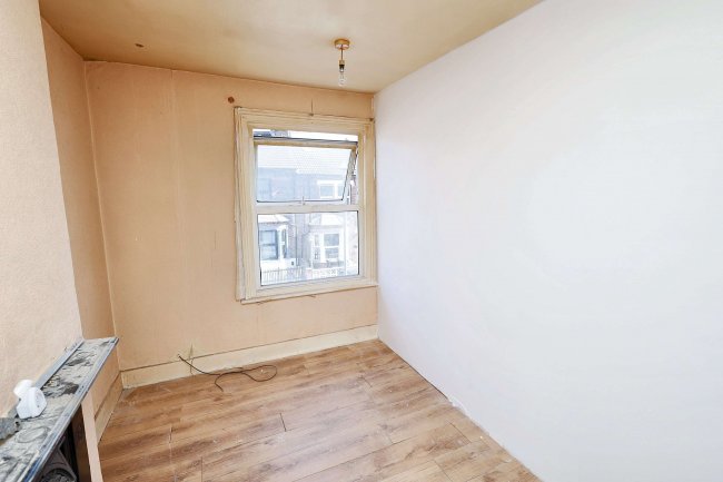 70a St. James Road, Watford, Hertfordshire, WD18 0DX 9