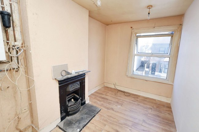 70a St. James Road, Watford, Hertfordshire, WD18 0DX 9