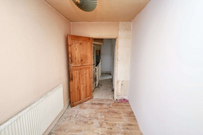 70a St. James Road, Watford, Hertfordshire, WD18 0DX 9