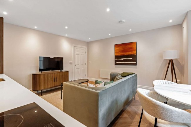 Flat 1 Warkworth Lodge, 10 Warkworth Terrace, Cambridge CB1 1EB 4