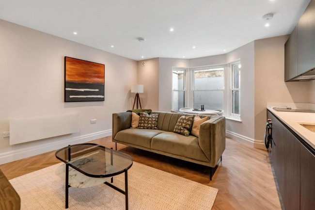 Flat 1 Warkworth Lodge, 10 Warkworth Terrace, Cambridge CB1 1EB 4