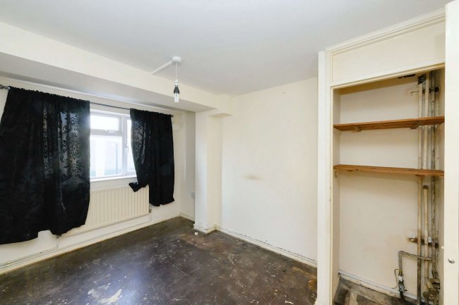 1 Wood Green Way, Cheshunt, Waltham Cross, EN8 8SY 9