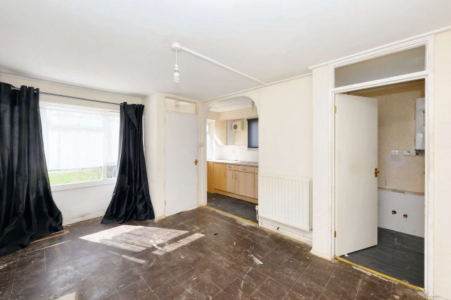 1 Wood Green Way, Cheshunt, Waltham Cross, EN8 8SY 9