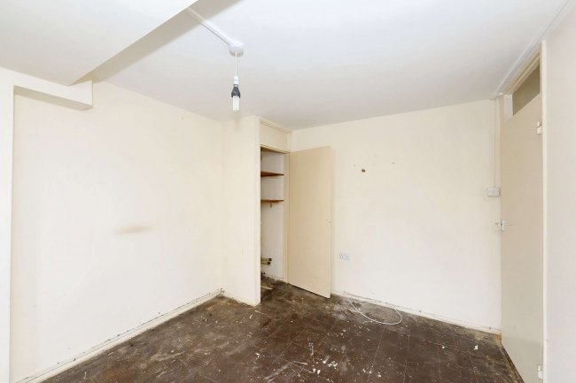 1 Wood Green Way, Cheshunt, Waltham Cross, EN8 8SY 9