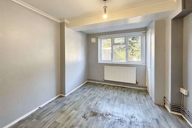 3 Russells Ride, Cheshunt, Waltham Cross, EN8 8TS 1