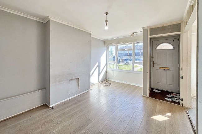 3 Russells Ride, Cheshunt, Waltham Cross, EN8 8TS 1