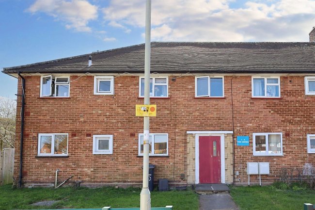 1 The Green, Cheshunt, Waltham Cross, EN8 0HA 9