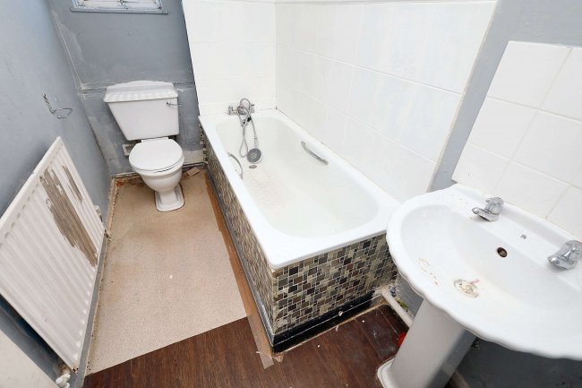 1 The Green, Cheshunt, Waltham Cross, EN8 0HA 9