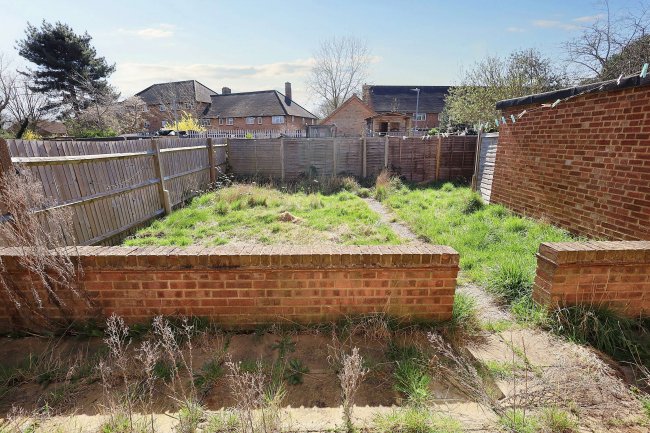 1 The Green, Cheshunt, Waltham Cross, EN8 0HA 9