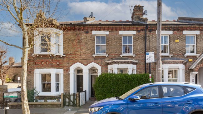 Upper Flat, 40 Grayshott Road, Battersea, London, SW11 5TT 1