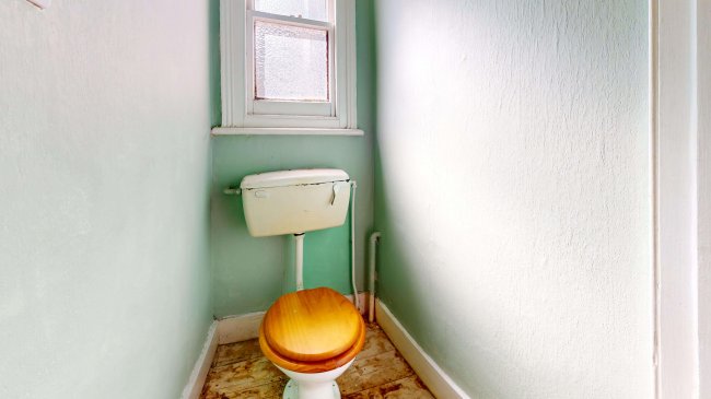 Upper Flat, 40 Grayshott Road, Battersea, London, SW11 5TT 1