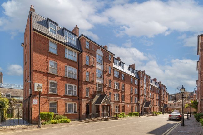 Flat 13, Block H, Peabody Estate, Camberwell Green, Camberwell, London SE5 7BN 9