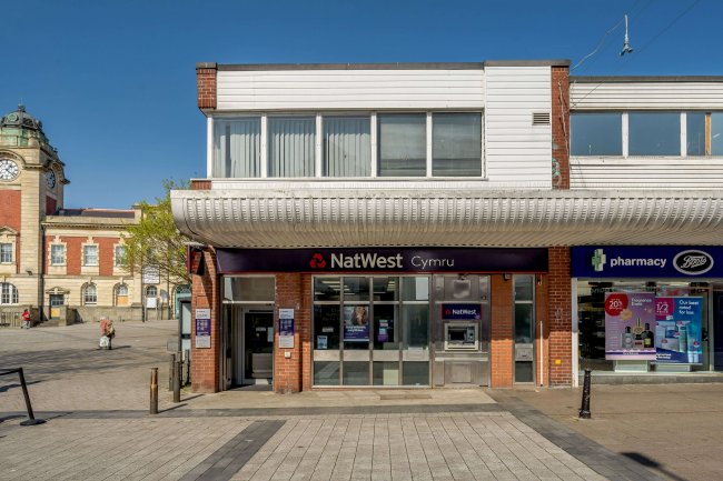 117 Holton Road, Barry, South Glamorgan, CF63 4HP 10