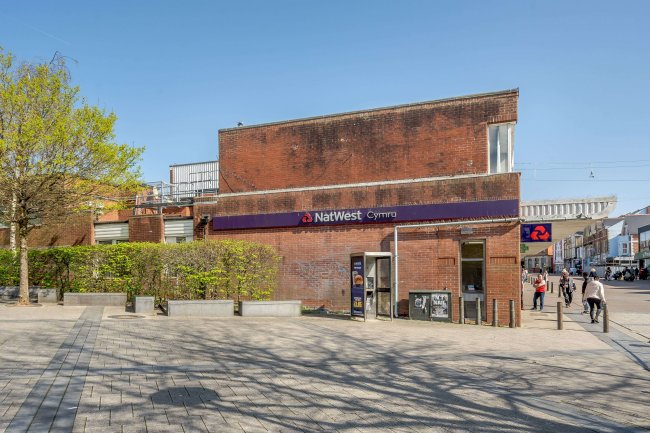 117 Holton Road, Barry, South Glamorgan, CF63 4HP 10