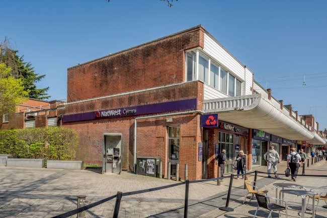 117 Holton Road, Barry, South Glamorgan, CF63 4HP 10