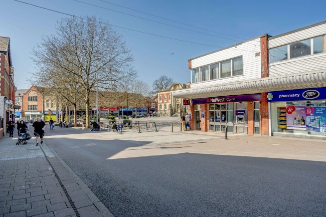 117 Holton Road, Barry, South Glamorgan, CF63 4HP 10