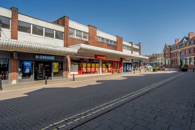 143 Holton Road, Barry, South Glamorgan, CF63 4HP 1