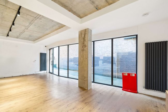 1 Kings Passage, Kingston upon Thames, KT1 1AQ 4