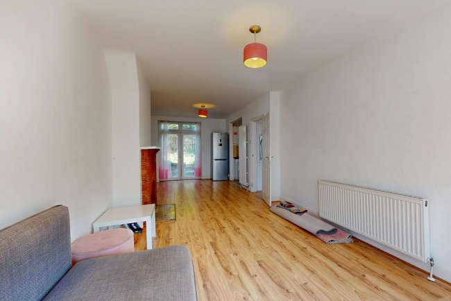 36 Wharncliffe Road, South Norwood, London, SE25 6SL 4