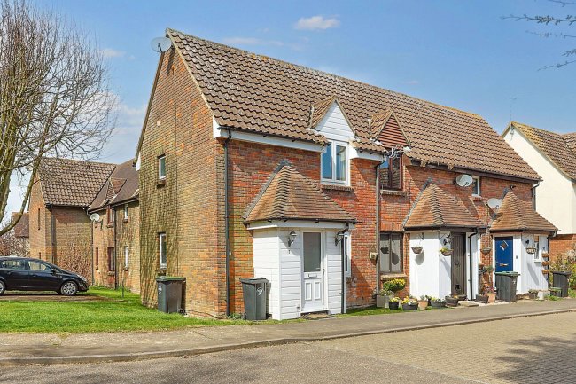 13 Chestnut Walk, Garnetts Lane, Felsted, Essex, CM6 3EJ 7
