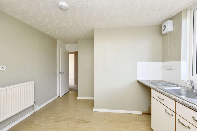 5 Moorfield Way, Great Stukeley, Cambridgeshire, PE28 4AW 2