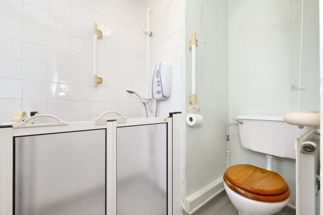 5 Moorfield Way, Great Stukeley, Cambridgeshire, PE28 4AW 2