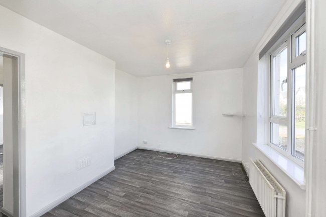 2 Bank Avenue, Somersham, Cambridgeshire, PE28 3DH 3