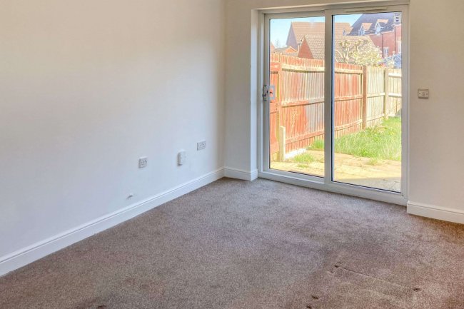 2 Griffin Close, Great Chart, Ashford, Kent, TN23 5GF 1