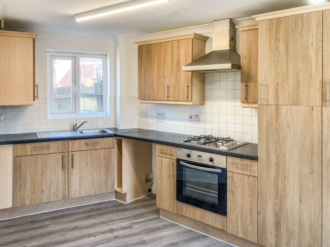 2 Griffin Close, Great Chart, Ashford, Kent, TN23 5GF 1