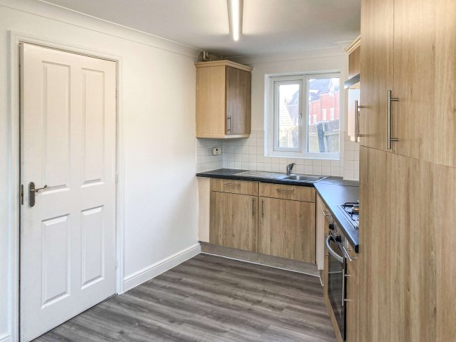 2 Griffin Close, Great Chart, Ashford, Kent, TN23 5GF 1