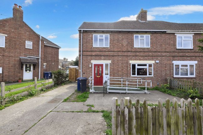 60 Cowper Road, Huntingdon, Cambridgeshire, PE29 1JH 4