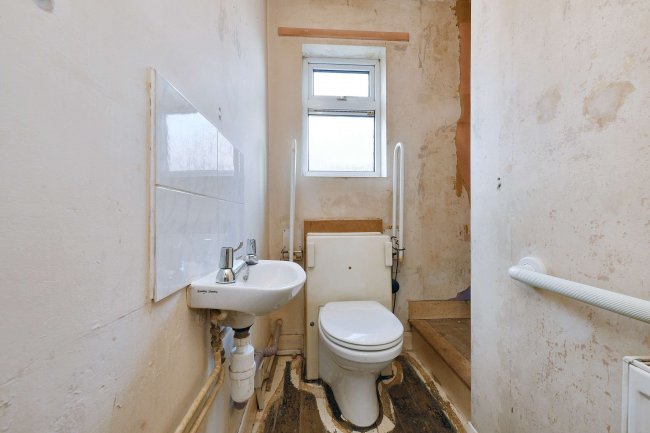 60 Cowper Road, Huntingdon, Cambridgeshire, PE29 1JH 4