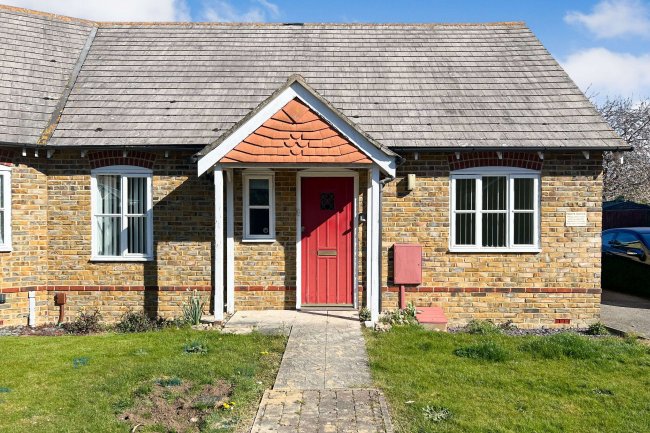 16 Mansfield Drive, Iwade, Kent, ME9 8TW 8