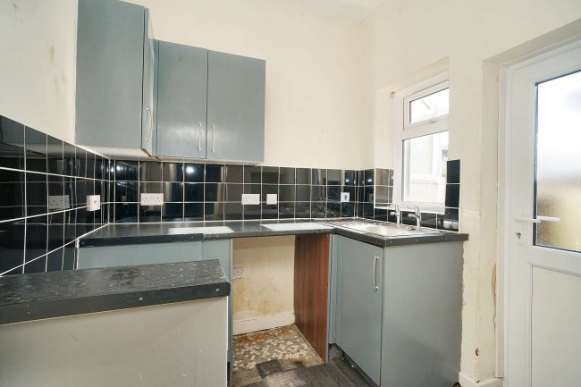 498 Burnley Road, Accrington, Lancashire, BB5 6JU 5