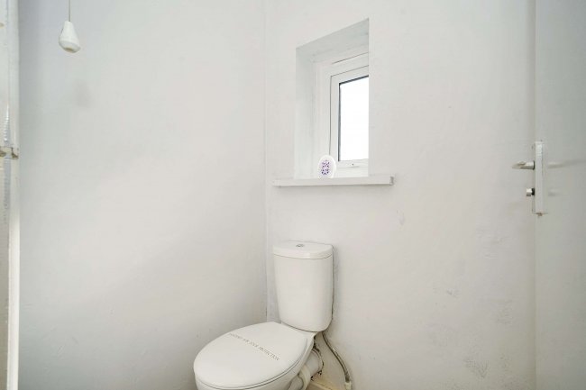 498 Burnley Road, Accrington, Lancashire, BB5 6JU 5