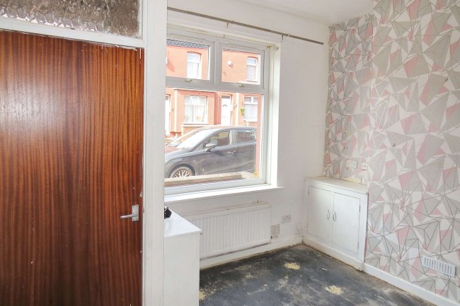 16 Tredgold Street, Horwich, Bolton, BL6 5PT 2